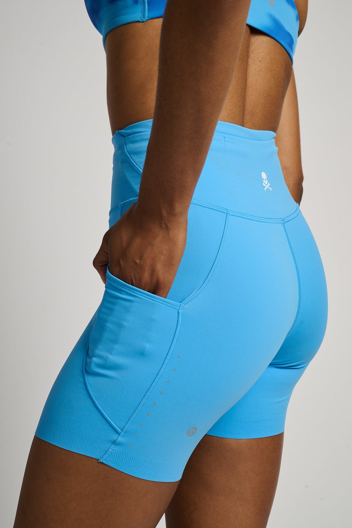 Fast and Free HR Short 6" *Pockets