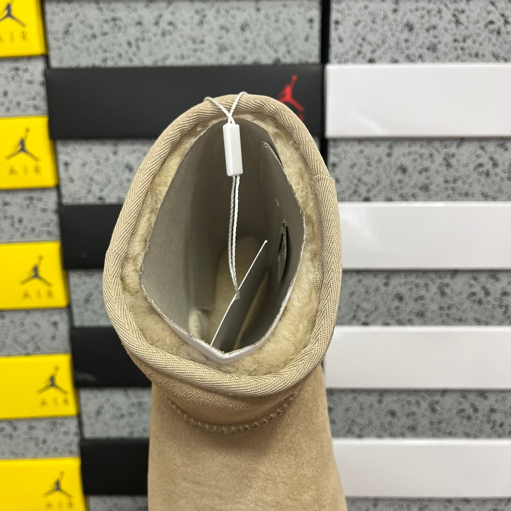UGG Kallen Platform Ankle Boot – Suede Boot with Shearling Lining, Cord Lace Detail & Chunky Platform Sole in Mustard Seed