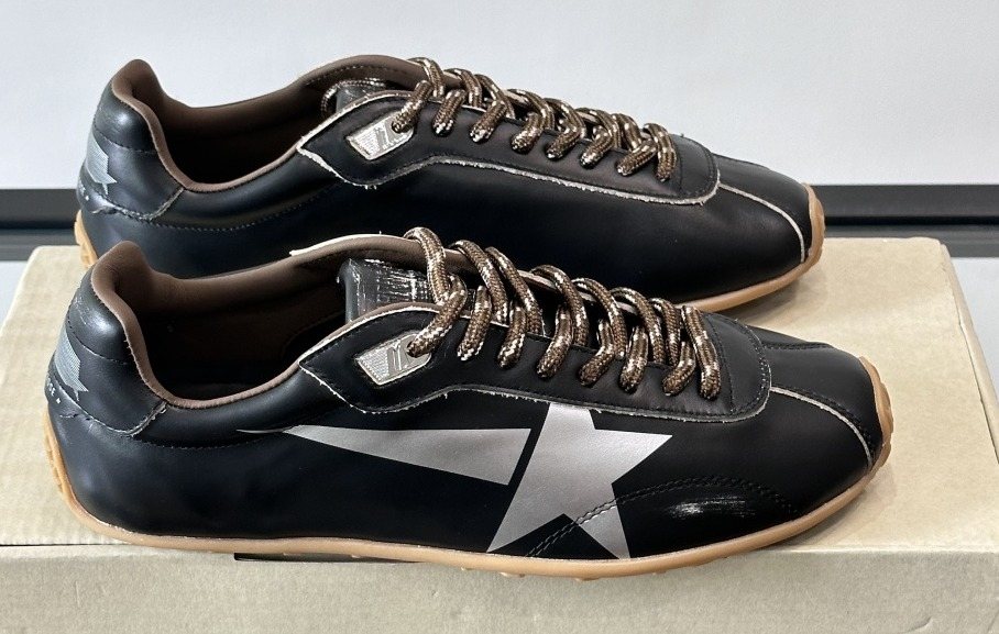 Golden Goose Star Low-Top Sneakers - Gum Sole